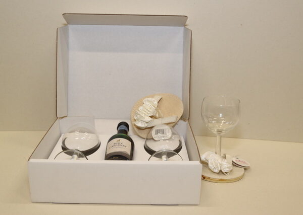 Verrassingbox 3 - wijn/ wijnglazen/ onderzetters